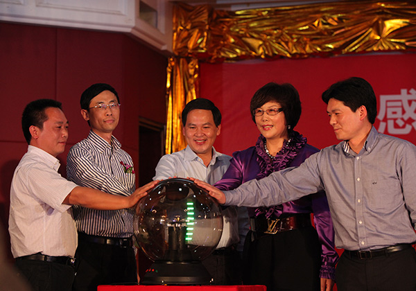 �ᳫ����ľ�����Ļ���